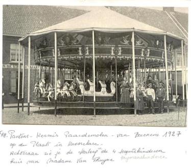1927-pc3-001-pantens-paardemolen-vier-heymanskinderen